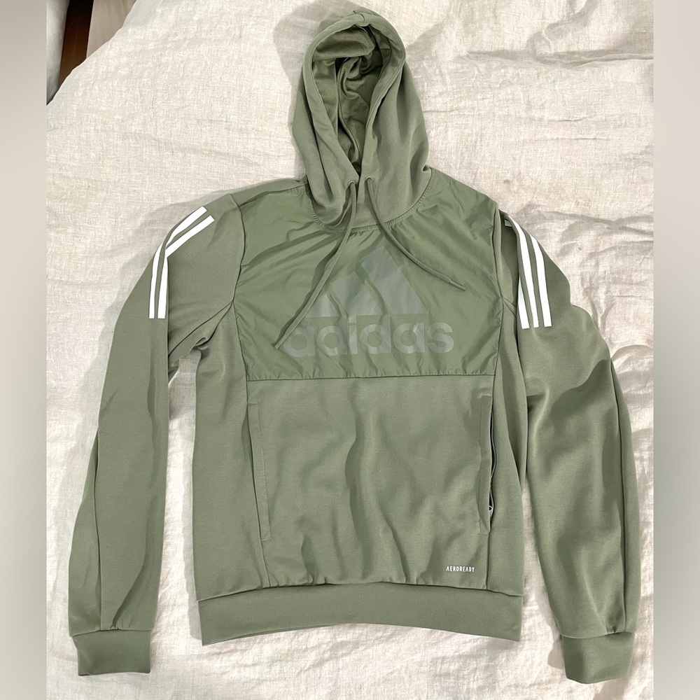 Adidas Hoodie in amazing condition! Mens Small